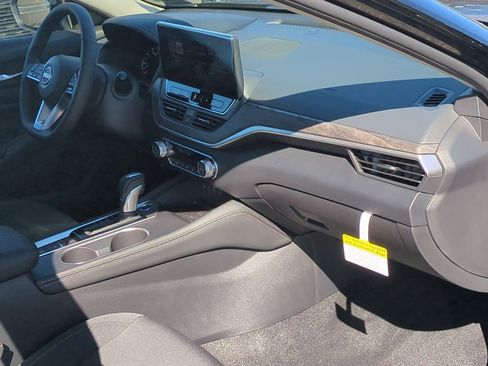 New 2025 Nissan Altima 2.5 SV w/ SV Premium Package image 33