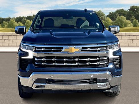 Used 2022 Chevrolet Silverado 1500 LTZ image 3