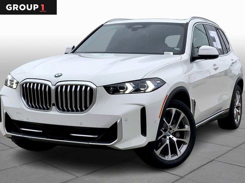 Used 2024 BMW X5 xDrive40i w/ Premium Package image 1