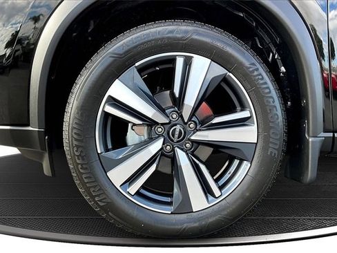 Certified 2024 Nissan Rogue SL image 33