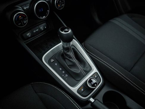 New 2026 Hyundai Venue SEL FWD image 25