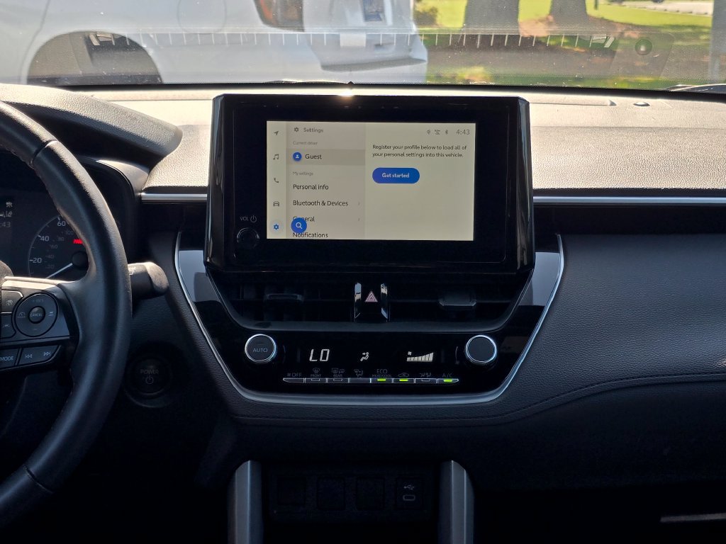 Used 2025 Toyota Corolla Cross AWD Hybrid image 18