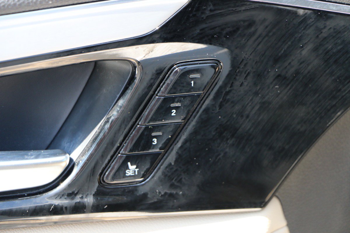 Used 2025 Acura MDX FWD image 17
