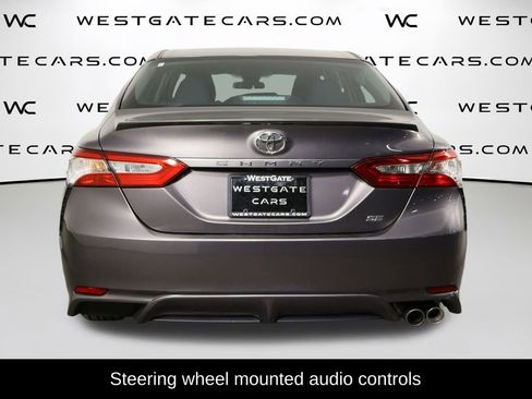 Used 2018 Toyota Camry SE image 4