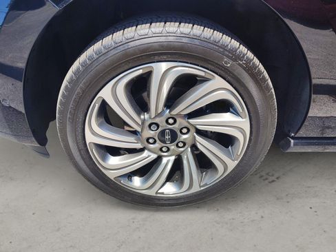 Used 2023 Lincoln Navigator Reserve AWD/4WD image 9