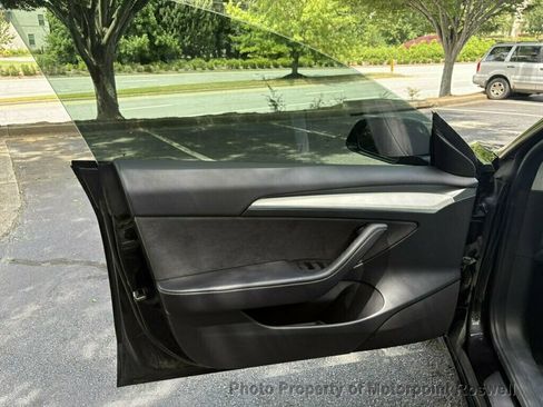 Used 2023 Tesla Model 3 Standard Range RWD image 12