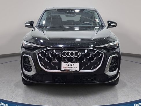 Used 2025 Audi Q5 Prestige w/ 20" Wheel Package AWD/4WD image 3