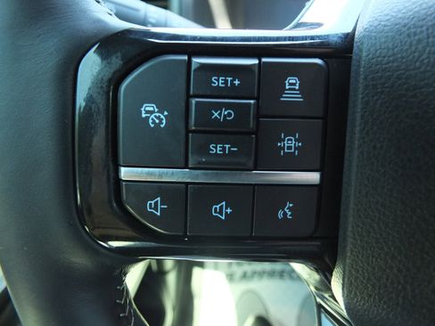 Used 2023 Ford F150 Lightning Platinum AWD/4WD image 22