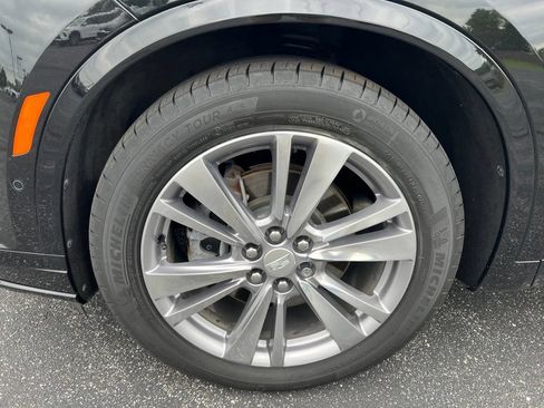 Used 2024 Cadillac XT6 Premium Luxury w/ Technology Package AWD/4WD image 40