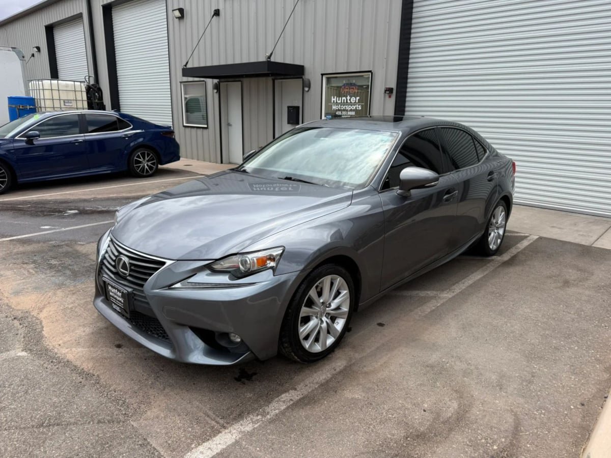 Used 2016 Lexus IS 200t RWD image 2