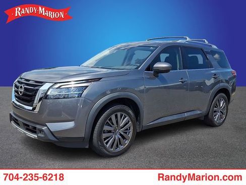 Used 2023 Nissan Pathfinder SL w/ SL Premium Package AWD/4WD image 1
