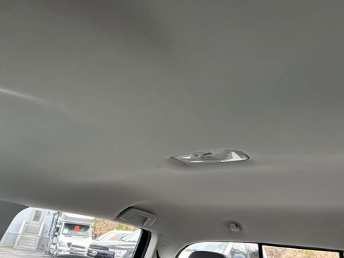 Used 2018 Toyota Tacoma SR5 image 33