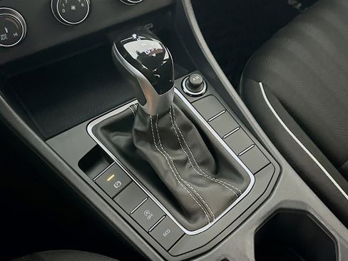 Used 2023 Volkswagen Jetta Sport image 23