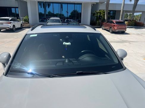 Used 2022 Porsche Macan AWD/4WD image 9