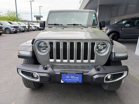 Used 2020 Jeep Wrangler Unlimited Sahara AWD/4WD image 2