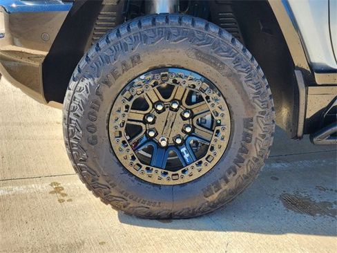 New 2024 GMC Hummer EV 3X w/ Omega Edition image 9