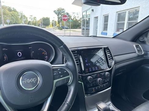 Used 2019 Jeep Grand Cherokee Limited image 21