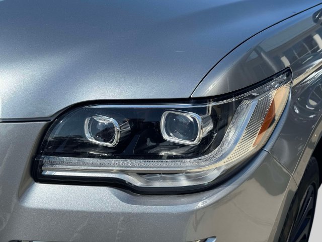Used 2024 Lincoln Navigator Reserve AWD/4WD image 11