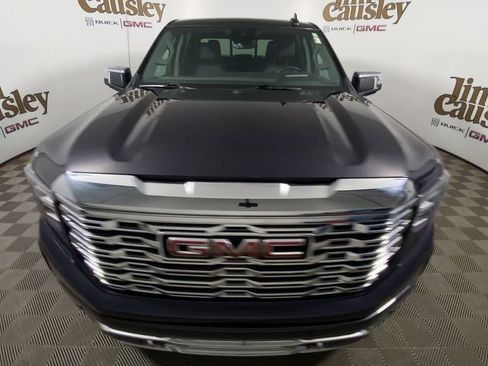 Used 2022 GMC Sierra 1500 Denali w/ Denali Reserve Package AWD/4WD image 3
