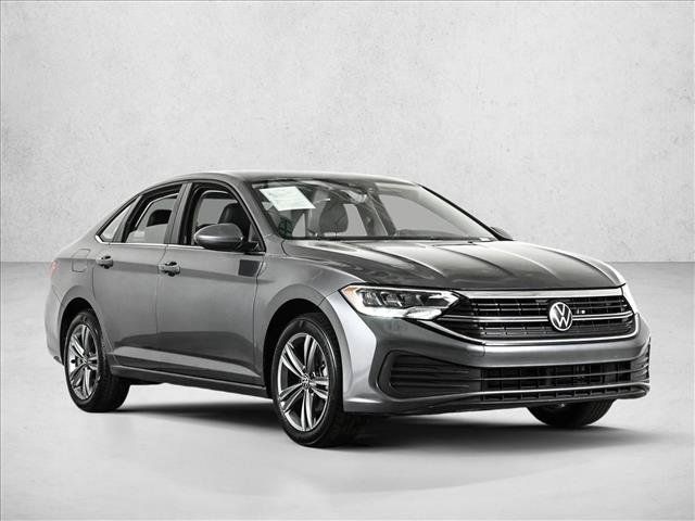 Used 2024 Volkswagen Jetta SE FWD image 3