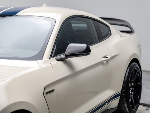 Used 2020 Ford Mustang Shelby GT350R w/ GT350R Equipment Group 920A RWD image 34