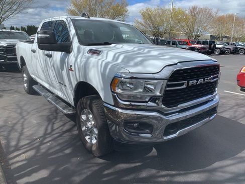 Used 2023 RAM 2500 Big Horn w/ Level 1 Equipment Group image 5
