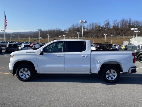 Used 2025 Chevrolet Silverado 1500 LT image 2