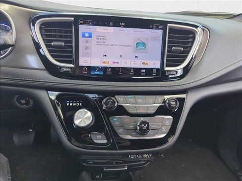 New 2025 Chrysler Pacifica Select w/ Uconnect Theater Family Group image 13