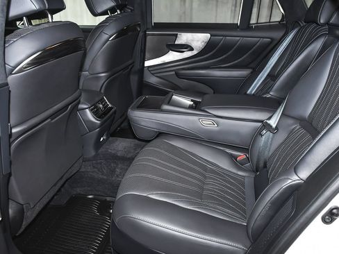 Used 2022 Lexus LS 500h AWD w/ Luxury Package image 59