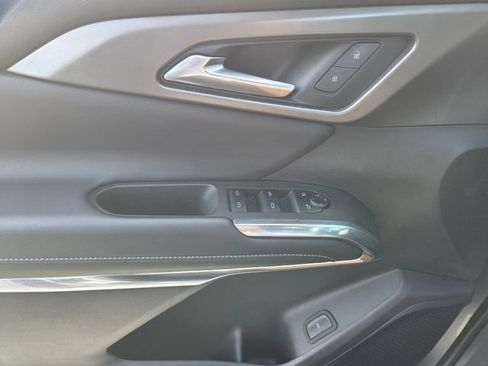 Used 2025 Chevrolet Traverse LT AWD/4WD image 24