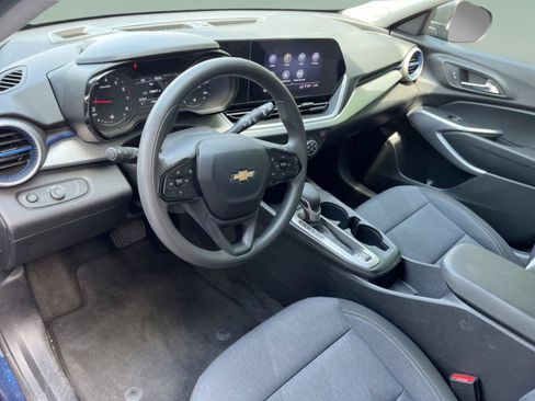 Used 2024 Chevrolet Trax LS FWD image 8