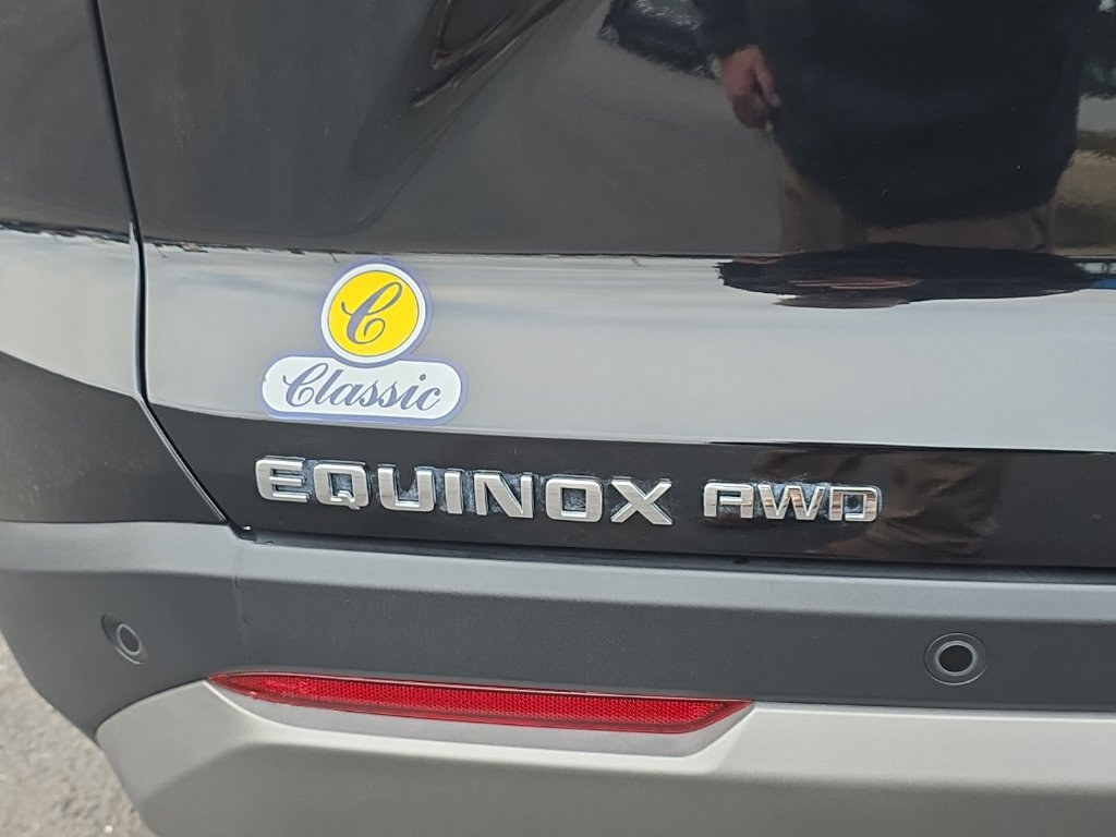 Used 2026 Chevrolet Equinox LT AWD/4WD image 19