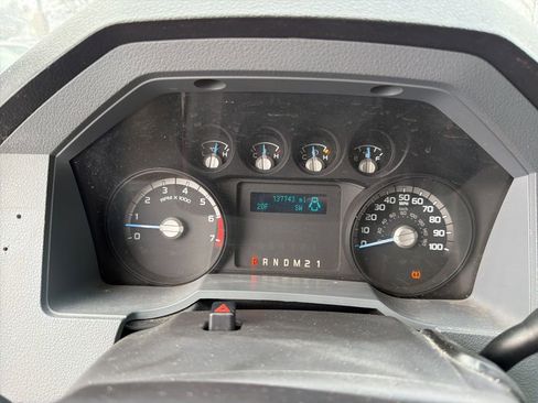 Used 2016 Ford F250 XL w/ Power Equipment Group image 7