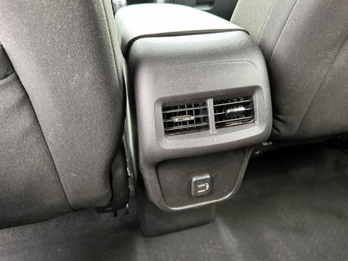 Used 2019 Chevrolet Equinox LT image 12