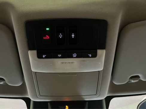 Certified 2021 Nissan Rogue SV w/ Premium Package AWD/4WD image 16