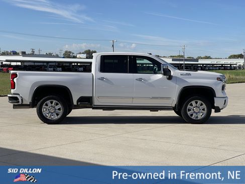 Used 2025 Chevrolet Silverado 2500 High Country w/ Technology Package image 15