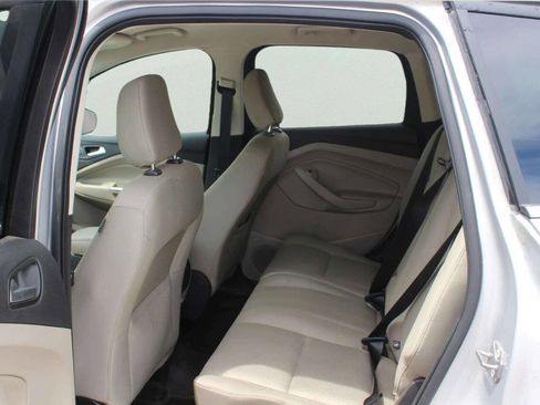 Used 2019 Ford Escape SE w/ Ford Safe & Smart Package AWD/4WD image 7