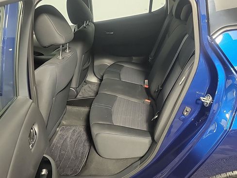 Used 2022 Nissan Leaf SV FWD image 16