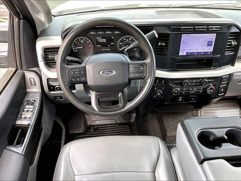 Used 2023 Ford F250 XL w/ XL Off-Road Package AWD/4WD image 4