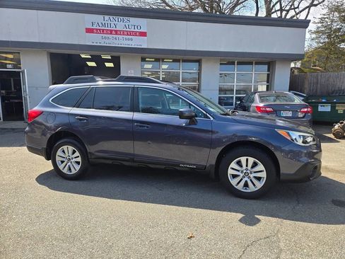 Used 2015 Subaru Outback 2.5i Premium image 25