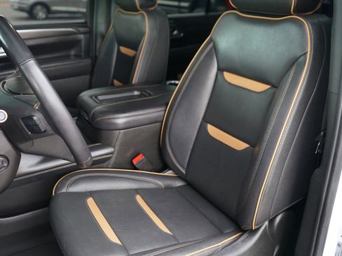 Used 2022 GMC Yukon AT4 image 17