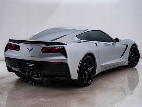 Used 2018 Chevrolet Corvette Stingray Coupe w/ Battery Protection Package image 9