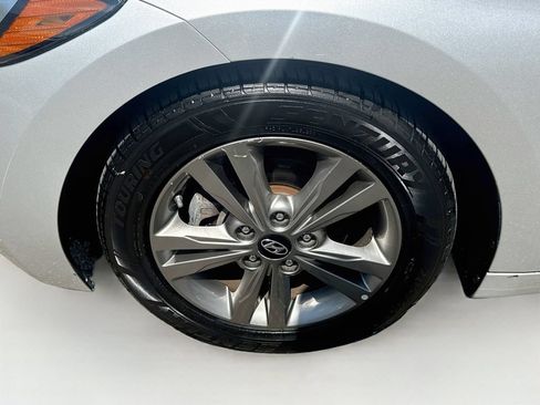 Used 2017 Hyundai Elantra SE FWD image 36