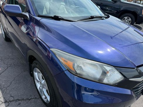 Used 2016 Honda HR-V LX image 12