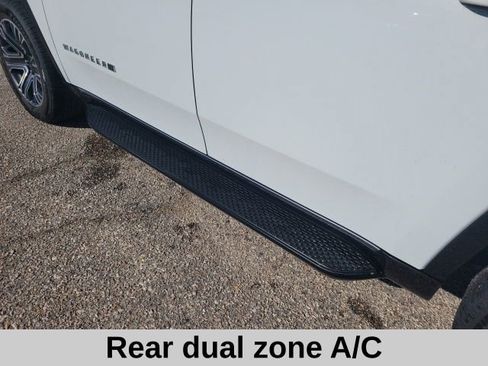 Used 2024 Jeep Wagoneer Series II w/ Flexible Seating Group RWD image 6