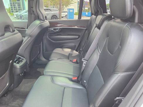 Used 2019 Volvo XC90 T5 Momentum w/ Protection Package Premier FWD image 18