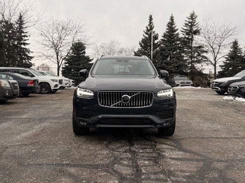 Used 2022 Volvo XC90 T6 Momentum w/ Advanced Package image 2