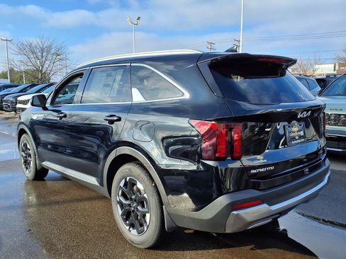 New 2026 Kia Sorento S image 7