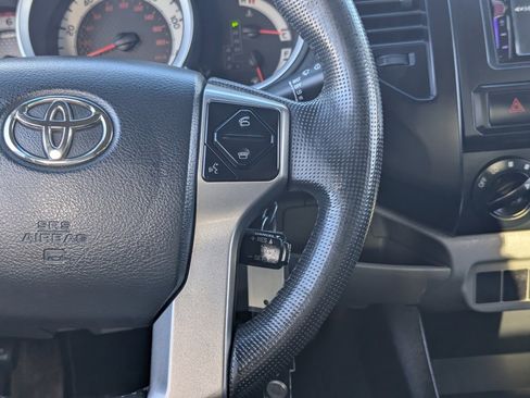 Used 2015 Toyota Tacoma PreRunner image 21