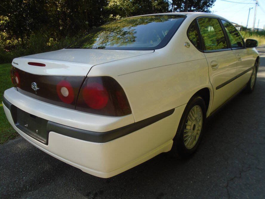 Used 2001 Chevrolet Impala w/ Preferred Equipment Group FWD image 5